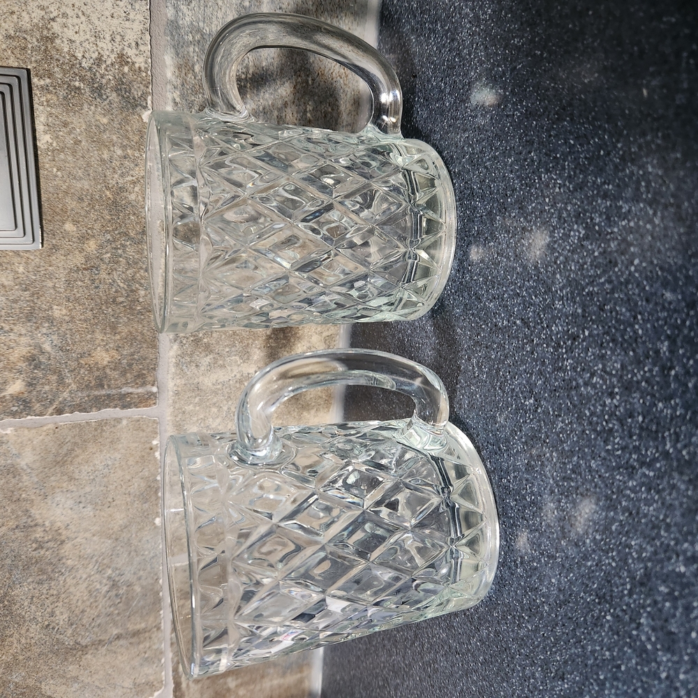 Clear Glass Diamond Pattern Mugs